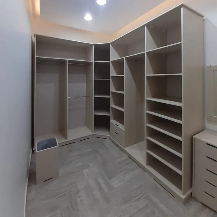 و تركيب الأبواب وصيانته